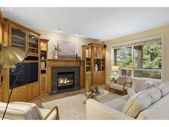 11930 Se MT SCOTT Blvd, Happy Valley, OR 97086