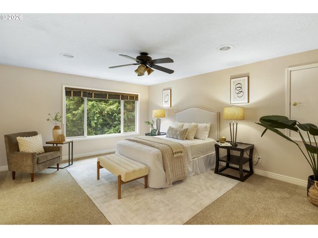 11930 Se MT SCOTT Blvd, Happy Valley, OR 97086