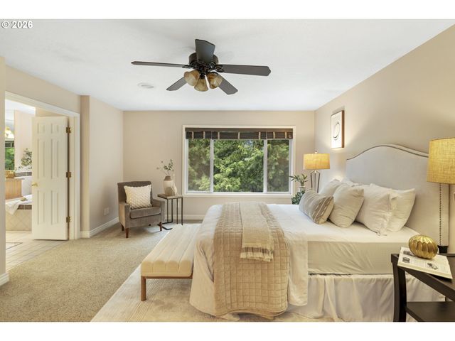 11930 Se MT SCOTT Blvd, Happy Valley, OR 97086