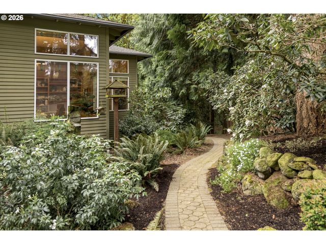 11930 Se MT SCOTT Blvd, Happy Valley, OR 97086