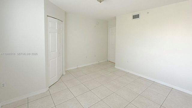 677 SW 111th Ave 204, Pembroke Pines, FL 33025
