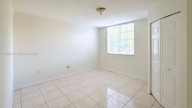 677 SW 111th Ave 204, Pembroke Pines, FL 33025
