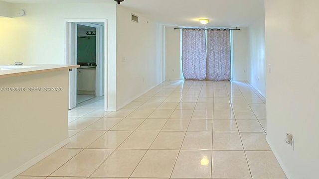 677 SW 111th Ave 204, Pembroke Pines, FL 33025