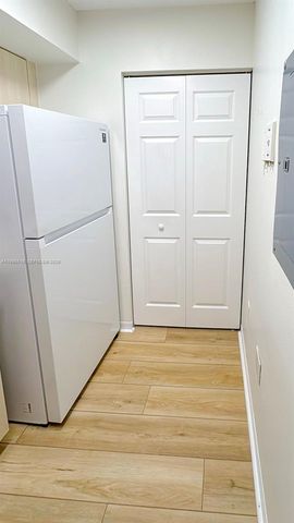 677 SW 111th Ave 204, Pembroke Pines, FL 33025