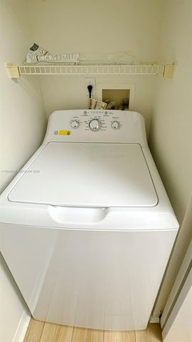 677 SW 111th Ave 204, Pembroke Pines, FL 33025