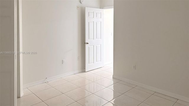 677 SW 111th Ave 204, Pembroke Pines, FL 33025