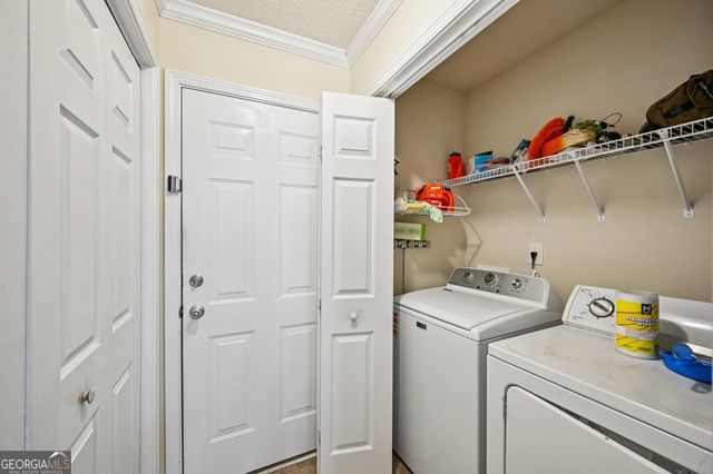 25 Pacific Avenue, Sharpsburg, GA 30277