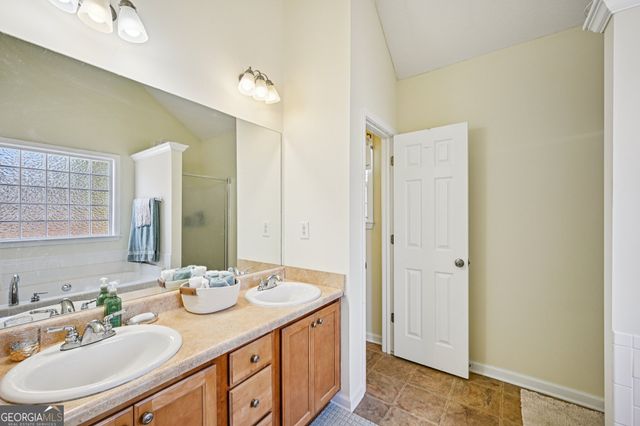 25 Pacific Avenue, Sharpsburg, GA 30277