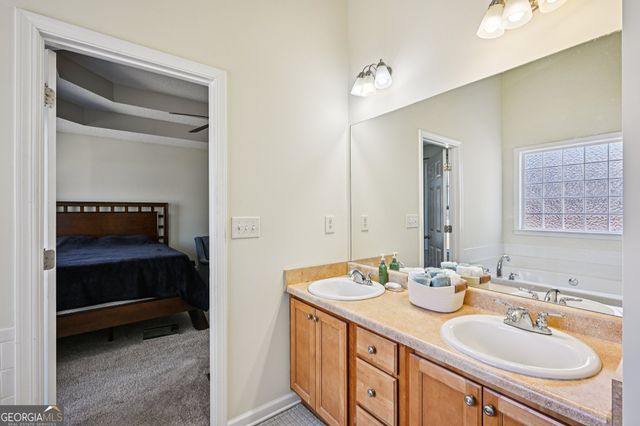 25 Pacific Avenue, Sharpsburg, GA 30277