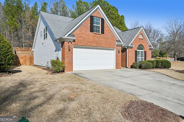 25 Pacific Avenue, Sharpsburg, GA 30277