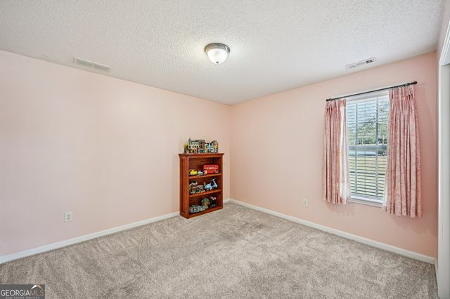 25 Pacific Avenue, Sharpsburg, GA 30277