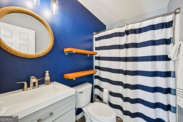 25 Pacific Avenue, Sharpsburg, GA 30277