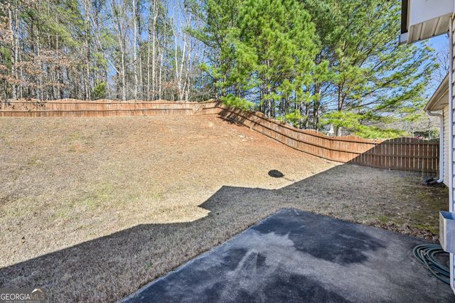 25 Pacific Avenue, Sharpsburg, GA 30277