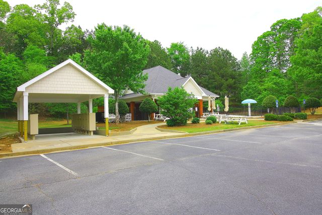 25 Pacific Avenue, Sharpsburg, GA 30277