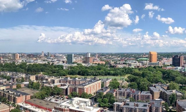 188 Brookline Ave 27D, Boston, MA 02215