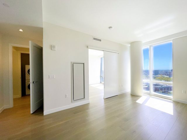 188 Brookline Ave 27D, Boston, MA 02215