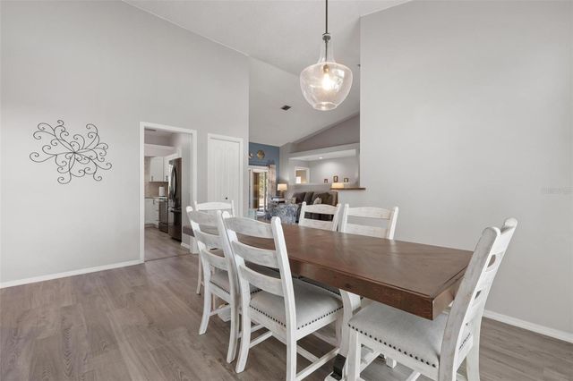 5009 SOUTHERN PINE CIRCLE, Venice, FL 34293