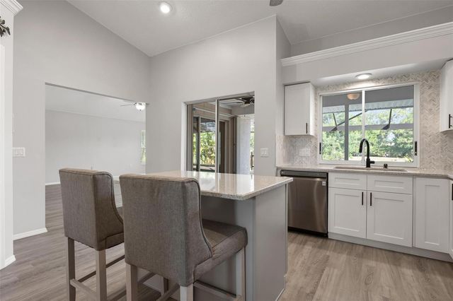 5009 SOUTHERN PINE CIRCLE, Venice, FL 34293