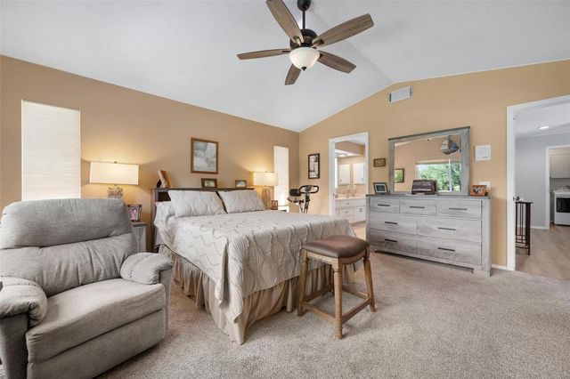 5009 SOUTHERN PINE CIRCLE, Venice, FL 34293