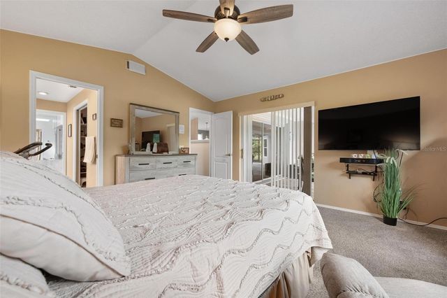 5009 SOUTHERN PINE CIRCLE, Venice, FL 34293