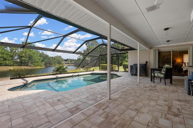 5009 SOUTHERN PINE CIRCLE, Venice, FL 34293