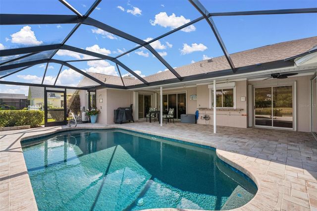 5009 SOUTHERN PINE CIRCLE, Venice, FL 34293