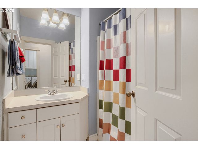 9548 Nw FLEISCHNER St, Portland, OR 97229