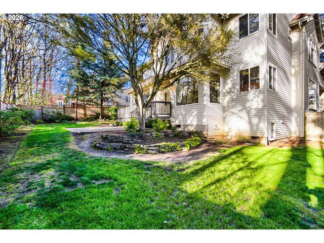 9548 Nw FLEISCHNER St, Portland, OR 97229