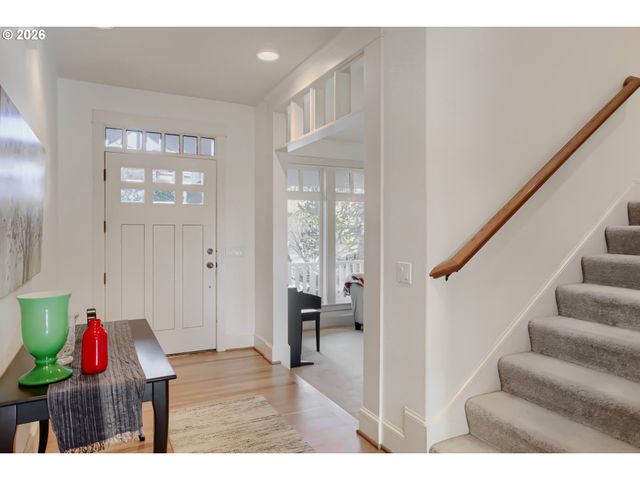 9548 Nw FLEISCHNER St, Portland, OR 97229