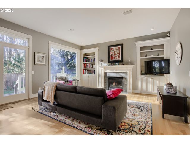 9548 Nw FLEISCHNER St, Portland, OR 97229