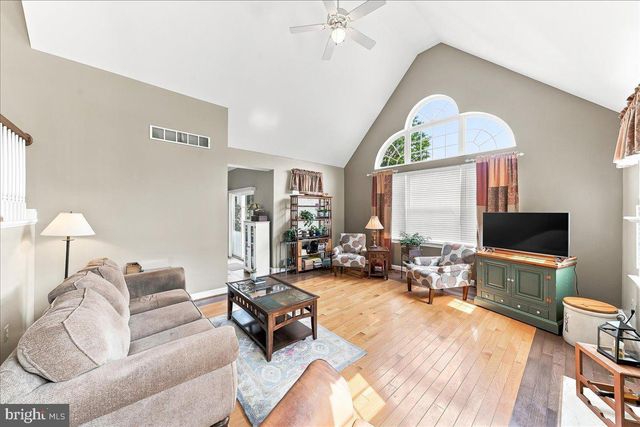 700 ARBOR LN, Kennett Square, PA 19348