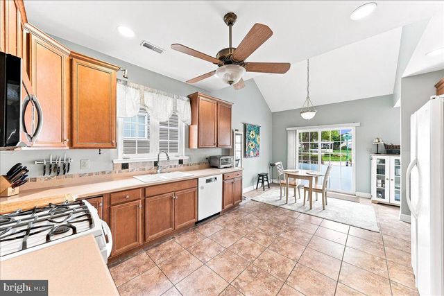 700 ARBOR LN, Kennett Square, PA 19348