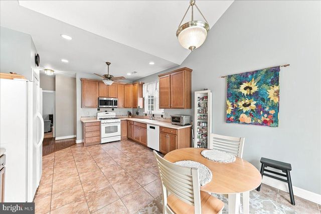 700 ARBOR LN, Kennett Square, PA 19348