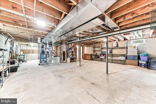 700 ARBOR LN, Kennett Square, PA 19348