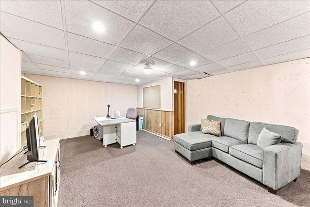 700 ARBOR LN, Kennett Square, PA 19348