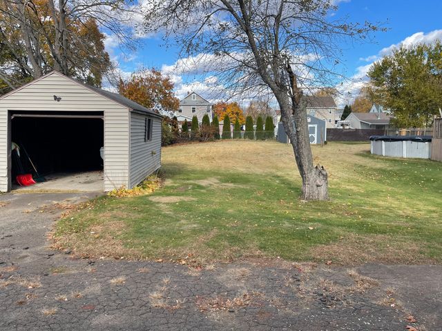 27 School Street, Plainville, CT 06062