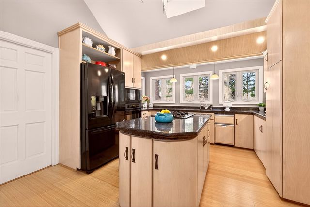 1200 Fairway 18 Street, Macedon, NY 14502