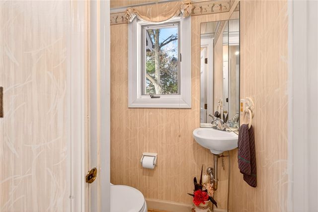 1200 Fairway 18 Street, Macedon, NY 14502