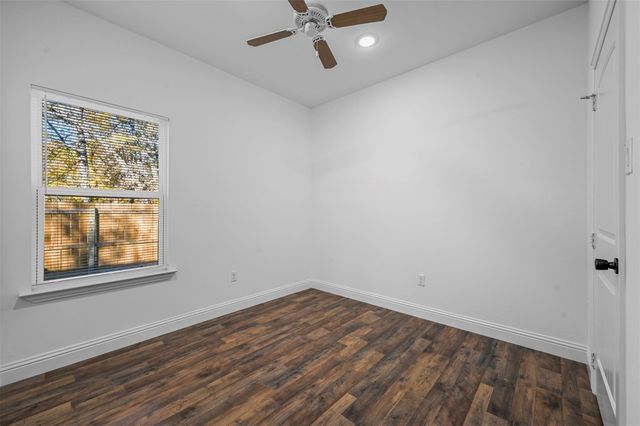 129 Arapaho Trail, Mabank, TX 75156