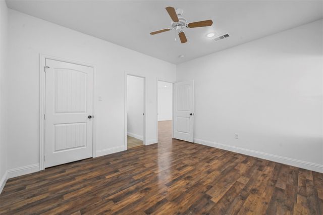 129 Arapaho Trail, Mabank, TX 75156