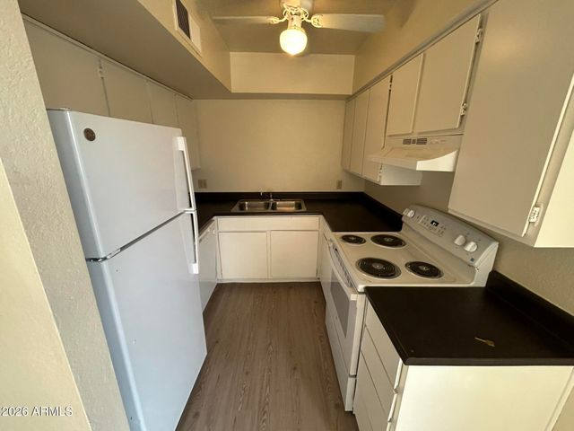 2652 E OAKLEAF Drive, Tempe, AZ 85288