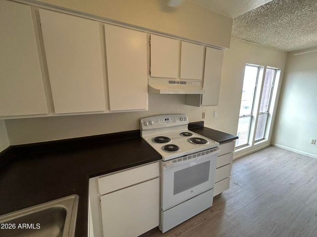 2652 E OAKLEAF Drive, Tempe, AZ 85288
