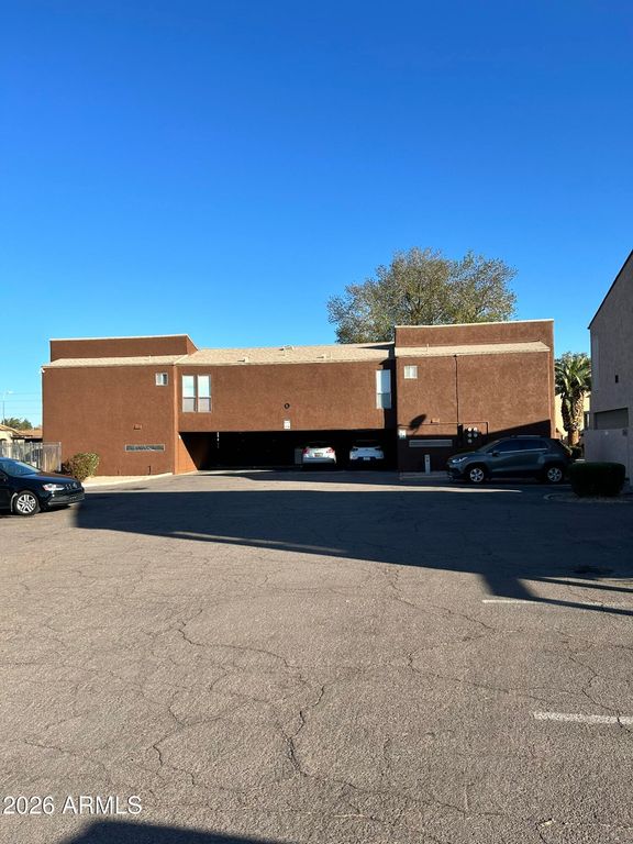 2652 E OAKLEAF Drive, Tempe, AZ 85288