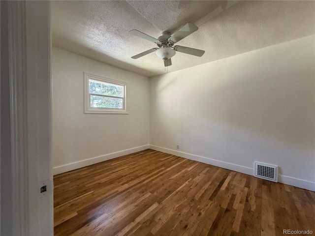 3355 S Grant St, Englewood, CO 80113