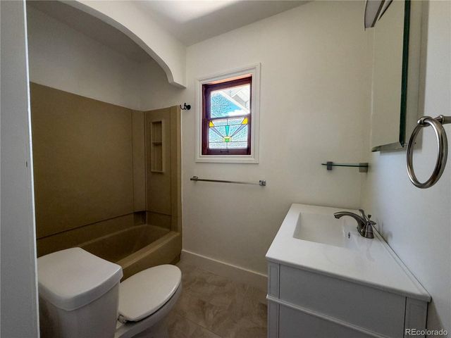 3355 S Grant St, Englewood, CO 80113