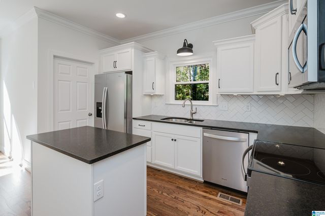 138 OVERVIEW DRIVE, Sterrett, AL 35147