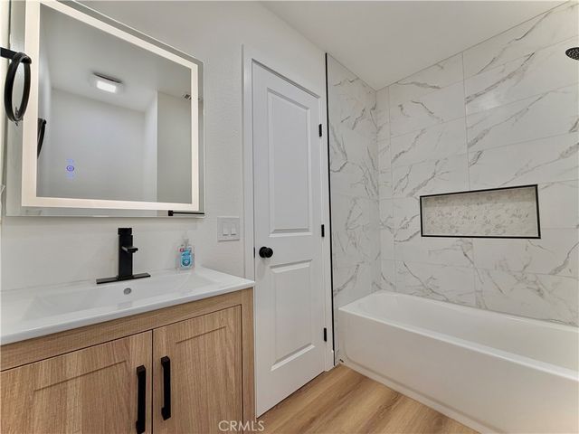 2009 S Plum Avenue, Ontario, CA 91761