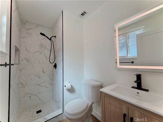 2009 S Plum Avenue, Ontario, CA 91761