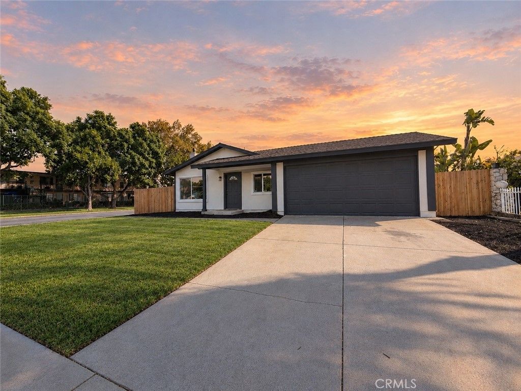 2009 S Plum Avenue, Ontario, CA 91761