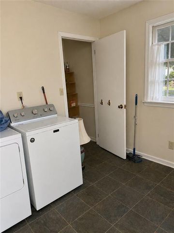 897 Hearthstone Drive, Stone Mountain, GA 30083